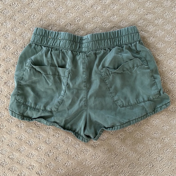 Green American Eagle Elastic Waist Shorts - Picture 2 of 2